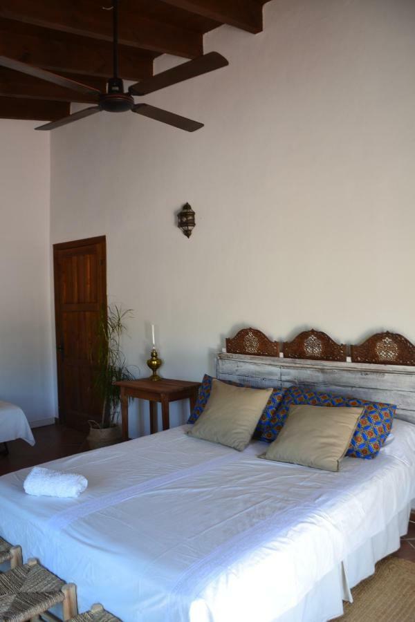 Bed and Breakfast The African House Tolox Exterior foto
