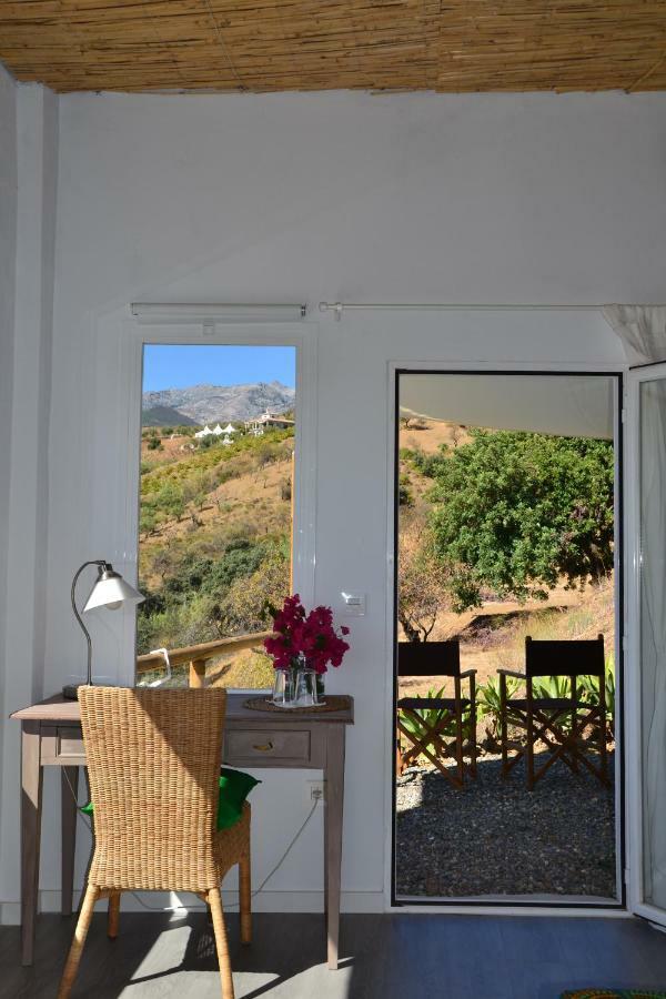 Bed and Breakfast The African House Tolox Exterior foto